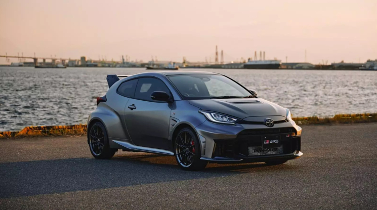 Toyota GR Yaris cá tính với gói trang bị khí động học GTS mới, giá từ 1,13 tỷ đồng