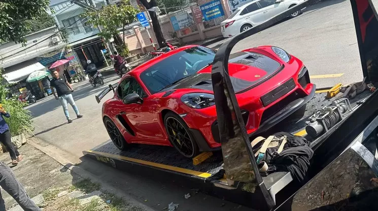 Porsche 718 Cayman GT4 RS chiếc đầu tiên ở Việt Nam đây rồi, giá có thể gấp 4 lần xe tiêu chuẩn