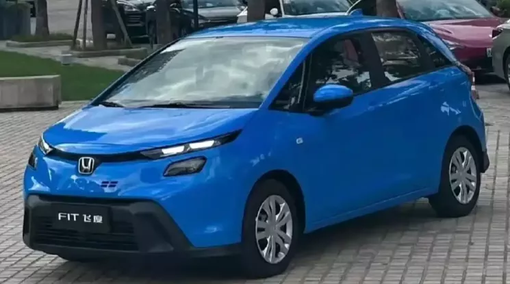 Xe từng bán ở Việt Nam Honda Jazz lộ diện phiên bản mới với thiết kế có thể gây tranh cãi