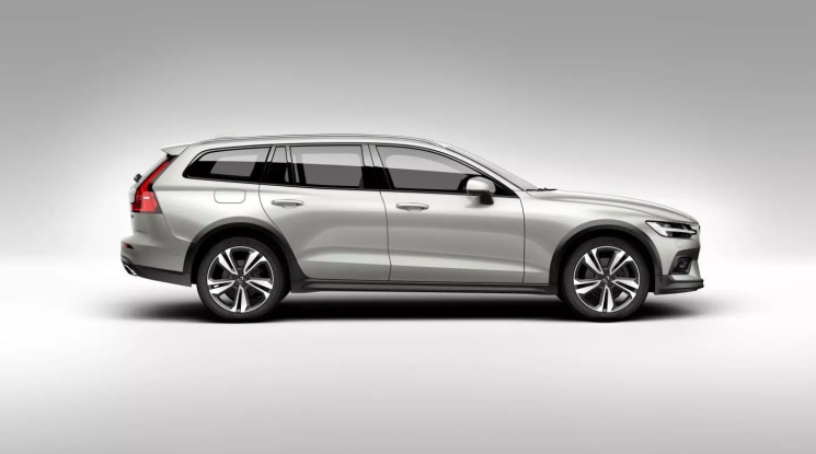 Volvo V60 Cross Country có giá gần 3 tỷ đồng tại Việt Nam đã bị khai tử ở Mỹ