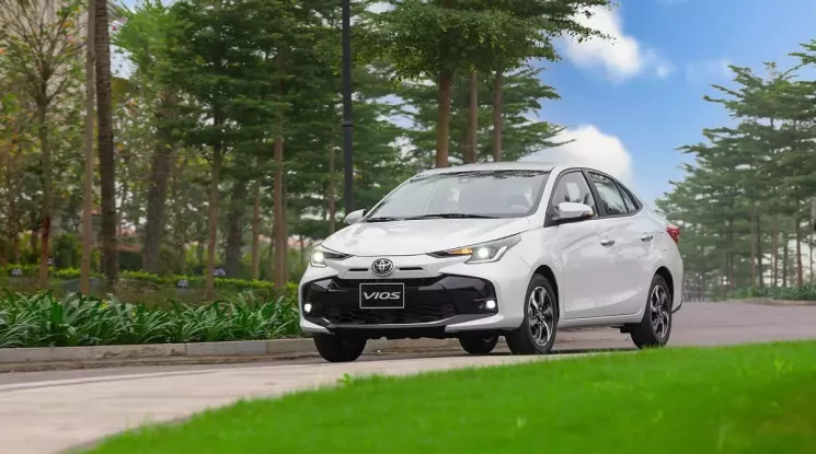 Toyota Vios thăng hoa trong tháng 12/2025, bán chạy hơn người anh em Yaris Cross