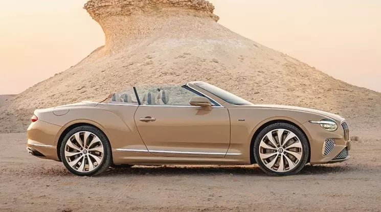 Chiếc Bentley mui trần độc nhất vô nhị này là sản phẩm mới nhất của Mulliner