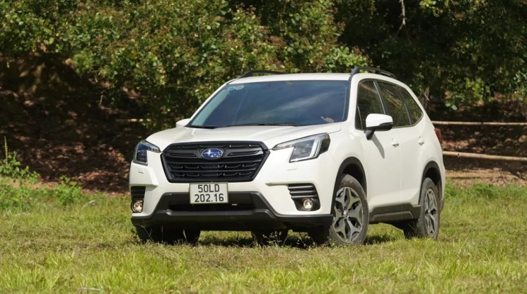 Chưa bán hết xe đời cũ, Subaru giảm giá hơn 300 triệu đồng cho Forester để xả hàng