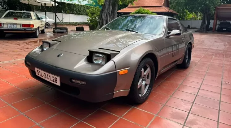 Đột nhập vào sân nhà bình dị của "vua cà phê" Việt Nam, xe cực hiếm Nissan 300ZX đã về đây từ bao giờ?