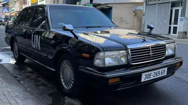 Cận cảnh Nissan Cedric của nhà sưu tập với dàn xe khoảng 800 chiếc trị giá gần 4.000 tỷ đồng