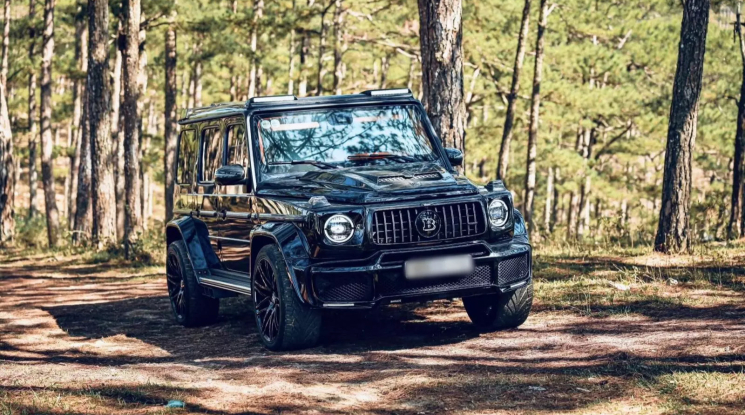 Doanh nhân "bỏ phố" về Tây Nguyên với Mercedes-AMG G63 độ Brabus