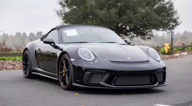 Chi tiết Porsche 911 Speedster mang số thứ tự 65/1948 sản xuất