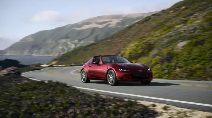 Mazda MX-5 Miata ND bước sang năm sản xuất thứ 11 với giá bán lẻ đề xuất cao hơn