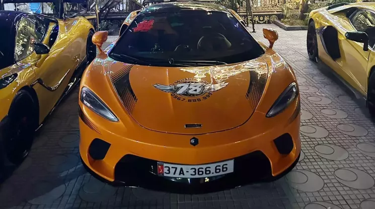 Đại gia đồng nát ở Nghệ An tậu siêu xe McLaren GT chục tỷ đồng