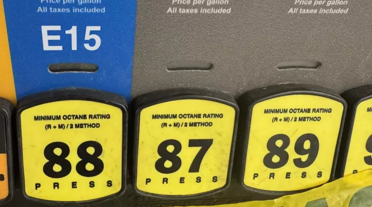 Dùng xăng sinh học E15 có làm hỏng xe không?