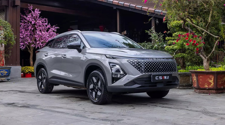 Omoda C5 Hybrid đặt chân đến Việt Nam, có thể chạy 930 km chỉ với 1 bình xăng