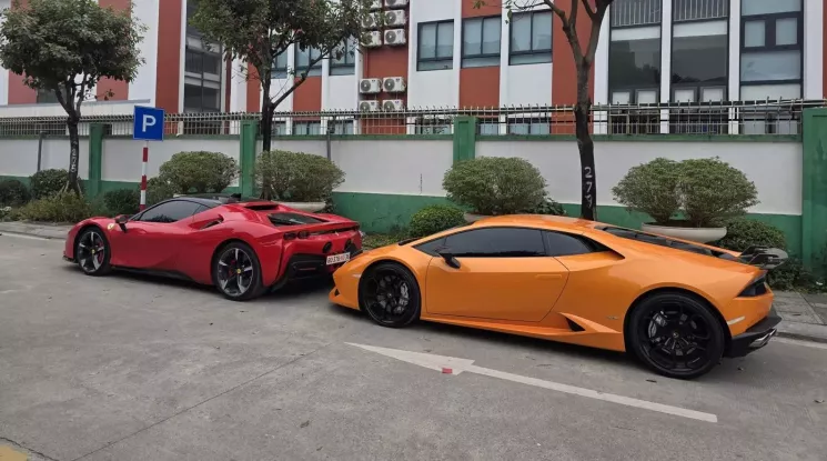 Cặp đôi siêu xe chục tỷ đồng của doanh nhân Hà Nội