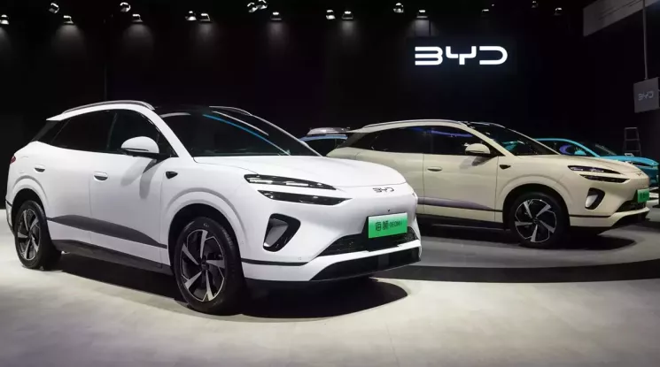Cơn sốt xe điện tại Trung Quốc đang hạ nhiệt, các ông lớn bắt đầu “ngấm đòn”