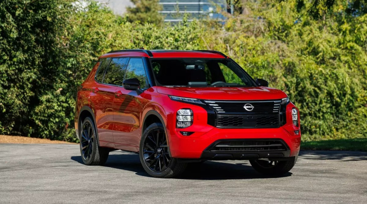 Là bản sao của Mitsubishi Outlander nhưng Nissan X-Trail thế hệ mới lại đắt hơn nhiều