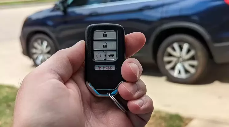 Chìa khóa ô tô bẩn hơn bạn nghĩ và đây là cách vệ sinh an toàn