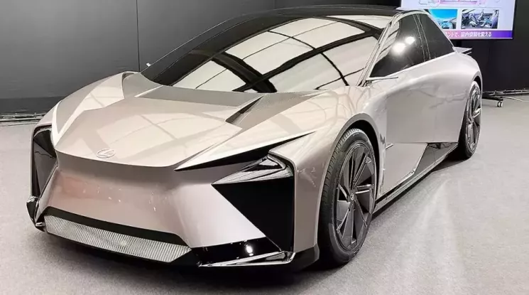 Lexus IS thế hệ mới sẽ ra mắt vào năm sau, lột xác thành xe điện với tầm hoạt động lên đến 1.000 km
