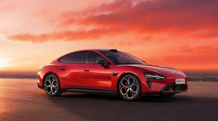 Xiaomi SU7 2026 ra mắt trang bị "xịn sò" ngay từ bản tiêu chuẩn, phạm vi di chuyển dài hơn, sạc nhanh hơn