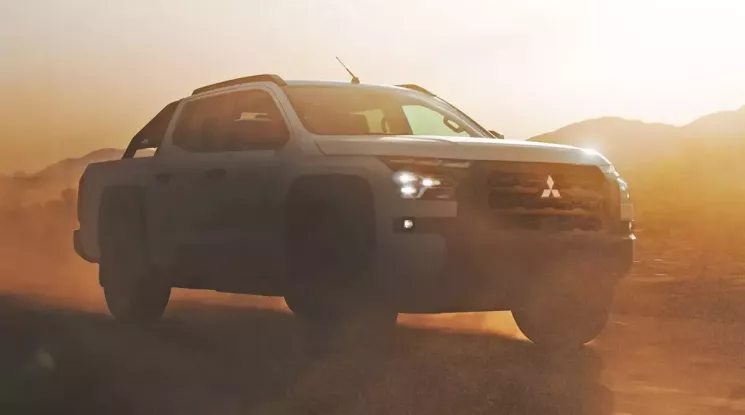 Mitsubishi Triton sắp có thêm phiên bản đậm chất off-road hơn, lấy cảm hứng từ xe đua đường trường