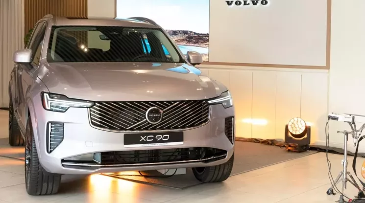Volvo XC90 2026 chính thức ra mắt Việt Nam, giá rẻ hơn đến 1 tỷ đồng so với trước
