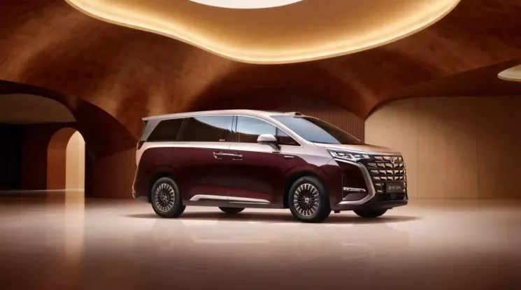BYD chính thức mở bán MPV cỡ lớn Denza D9 2026 với pin mới, sạc từ lên 70% chỉ trong 5 phút