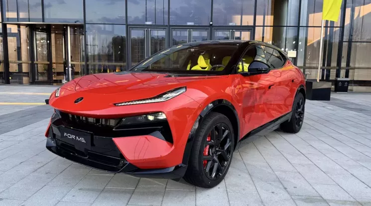 Phiên bản tiết kiệm xăng của mẫu SUV sắp bán ở Việt Nam chính thức "ra lò", giá hơn 73.000 USD