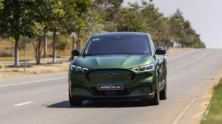 Doanh số không đạt kỳ vọng, Ford Mustang Mach-E tại Việt Nam được giảm giá đến 900 triệu đồng