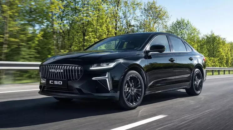 Thương hiệu thời Xô Viết nổi tiếng nhất của Nga trở lại, ra mắt 2 mẫu ô tô đầu tiên