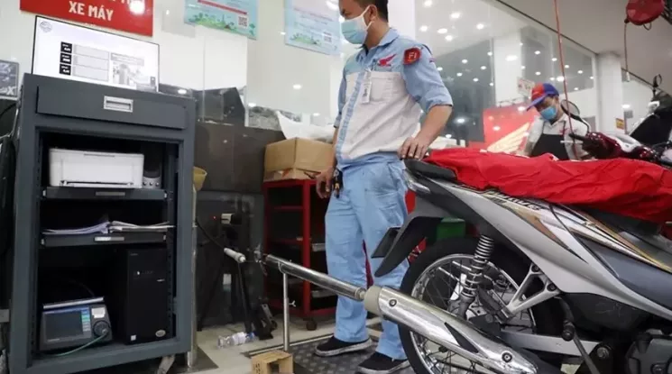 Chốt thời điểm kiểm định khí thải xe máy tại Hà Nội và Tp. Hồ Chí Minh