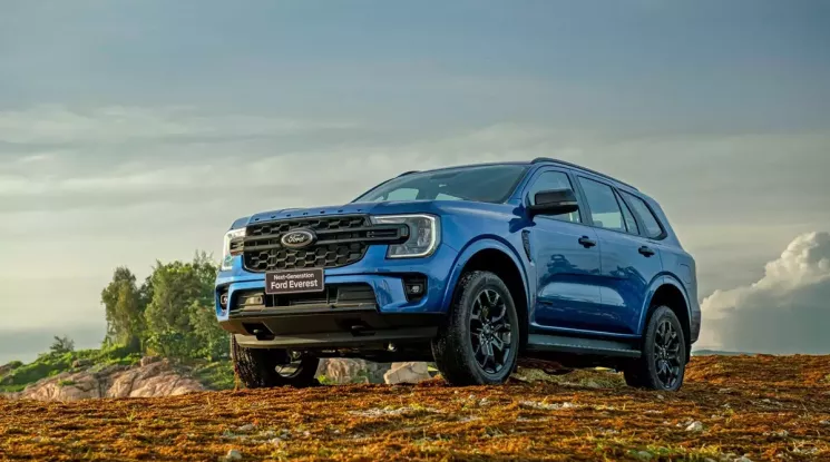 Đây là bằng chứng cho thấy Ford Everest tại Việt Nam có thể sắp được bổ sung phiên bản máy xăng