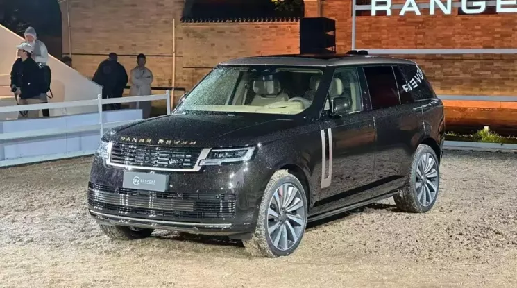 Range Rover SV phiên bản năm Bính Ngọ chính thức ra mắt, giới hạn toàn cầu chỉ 3 xe