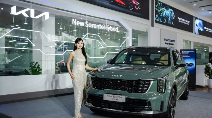 Kia Sorento Hybrid đời mới nhất được trưng bày tại Việt Nam, giao xe vào tháng 8, giá khoảng 1,6 tỷ đồng