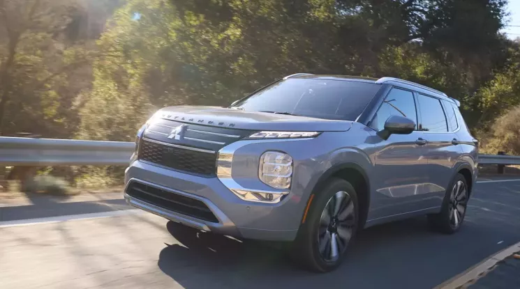 Vén màn Mitsubishi Outlander 2026 với động cơ hybrid mới, mức tiêu hao nhiên liệu gây thất vọng
