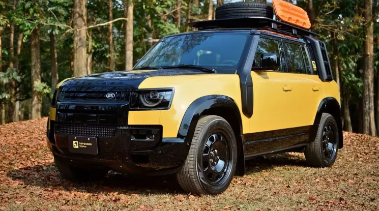 Land Rover Defender 110 Trophy Edition được mở bán tại Việt Nam, giá gần 7,5 tỷ đồng