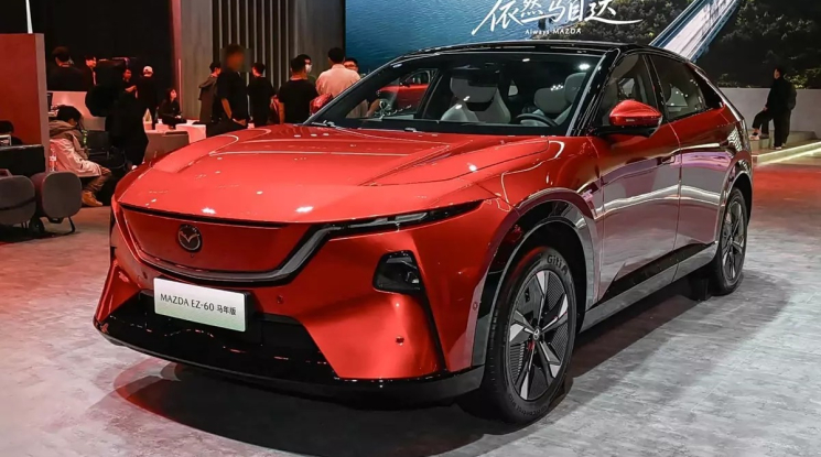 Ra mắt Mazda CX-6e phiên bản Năm Ngựa với những thay "đổi đếm trên đầu ngón tay"