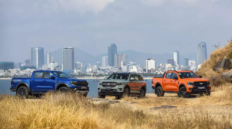 Ford Việt Nam tăng sức hút cho bộ đôi ăn khách Ranger và Everest bằng phiên bản mới với động cơ xăng mạnh mẽ hơn