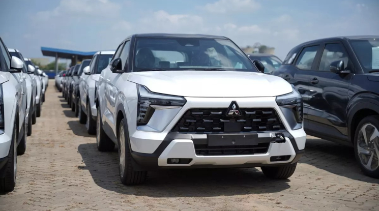 Mitsubishi Xforce 2026 ra mắt Việt Nam: chỉ còn 3 phiên bản, thêm ghế chỉnh điện và camera 360 độ