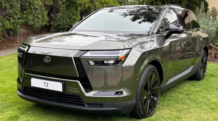 SUV hạng sang Lexus TZ được xác nhận sẽ bán ở Việt Nam vào năm sau