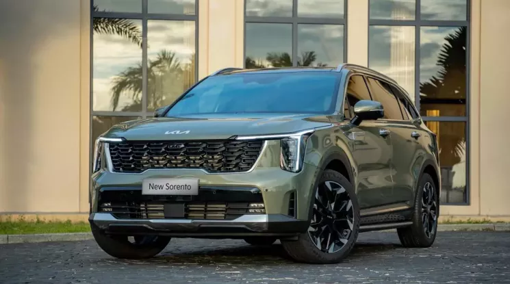 Doanh số SUV hạng D tháng 4/2026: Kia Sorento đi ngược xu hướng, bán chạy hơn cả Toyota Fortuner