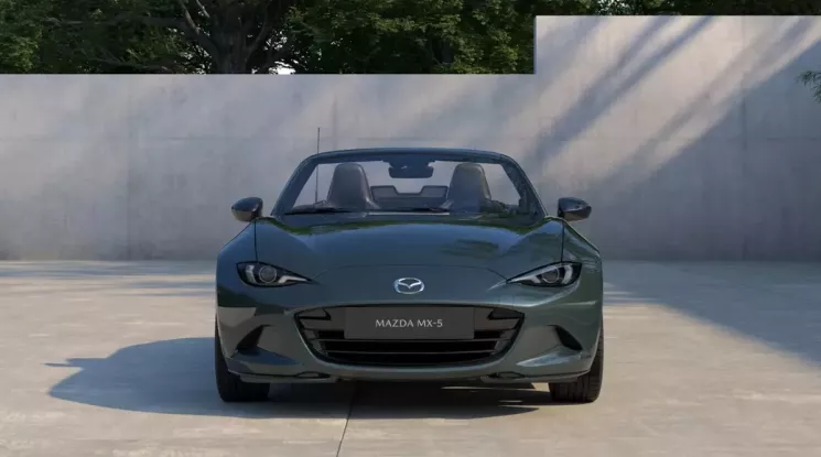 Mẫu xe sắp bán tại Việt Nam Mazda MX-5 lần đầu tiên có màu sơn xanh lá