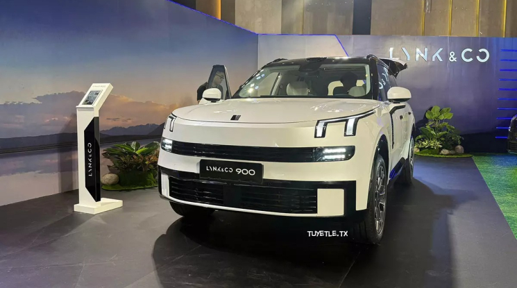 SUV cỡ lớn Lynk & Co 900 chính thức ra mắt Việt Nam, giá hơn 3 tỷ đồng, có trang bị như BMW và Rolls-Royce