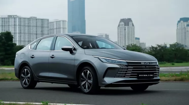 Chốt xe trước 30/6: Khách hàng BYD nhận ưu đãi trước bạ, tiền mặt và giải pháp sạc toàn diện