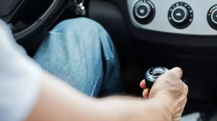 Lái xe số sàn sẽ kích hoạt một vùng não mà xe số tự động gần như “để ngủ quên”