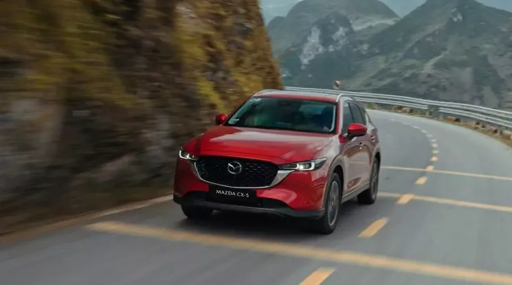 Mazda CX-5 sở hữu giá ưu đãi chỉ từ 671 triệu đồng, phả hơi nóng lên mọi đối thủ