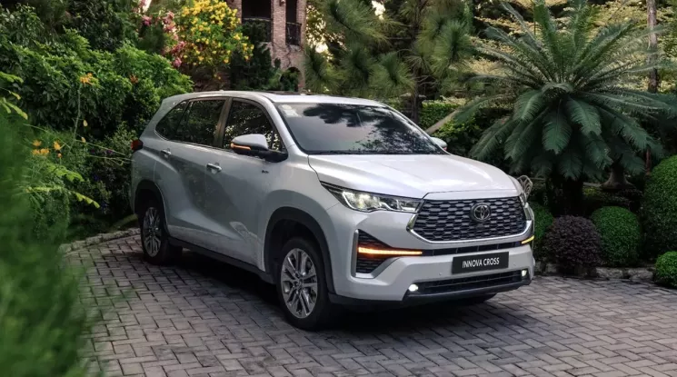 Top 10 ô tô bán chạy nhất Việt Nam trong tháng 6/2026: Toyota Innova Cross góp mặt, Ford Ranger vắng bóng