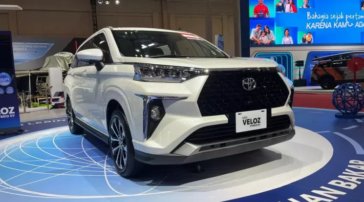 Đại lý úp mở việc bán Toyota Veloz Hybrid ở Việt Nam, hãng phủ nhận
