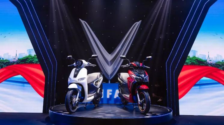 VinFast ra mắt xe máy điện Kinet và Kyo: Di chuyển tối đa 160 km, hỗ trợ đổi pin, giá từ 30 triệu đồng