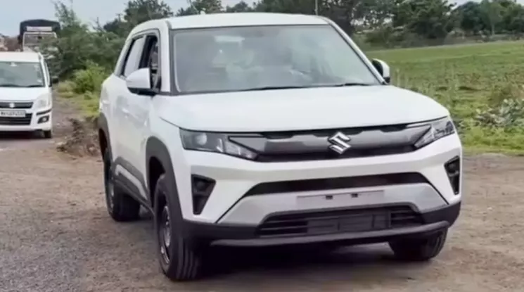 SUV hạng A "ngon, bổ, rẻ" Suzuki Brezza 2027 lộ ảnh tại đại lý trước khi ra mắt, cạnh tranh Kia Sonet