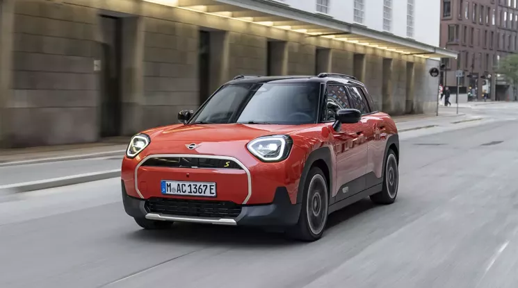 SUV điện Aceman gia nhập dải sản phẩm MINI tại Việt Nam, giá từ 2,419 tỷ đồng