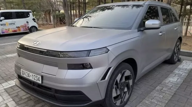 Hyundai Kona thế hệ mới lộ diện với thiết kế như ô tô điện, hợp nhất với Creta thành 1 dòng xe