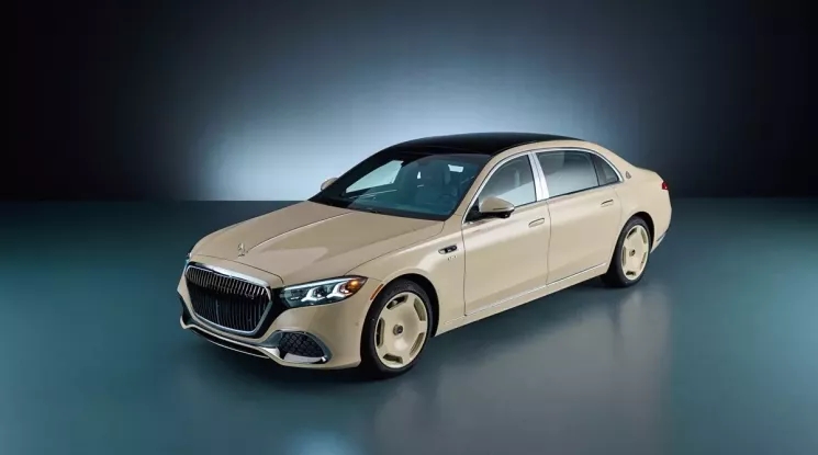 Cận cảnh chiếc Mercedes-Maybach S-Class được chế tạo giống hệt xe của ngôi sao bóng rổ LeBron James